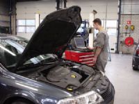 Auto Pippel BV - Korting: 10% korting* op de reparatierekening.